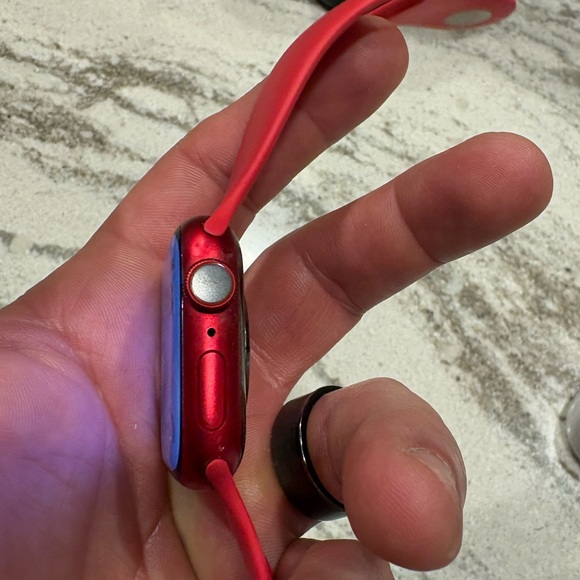 Apple Watch Product Red Series 8 41 mm, reset - Picture 3 of 11